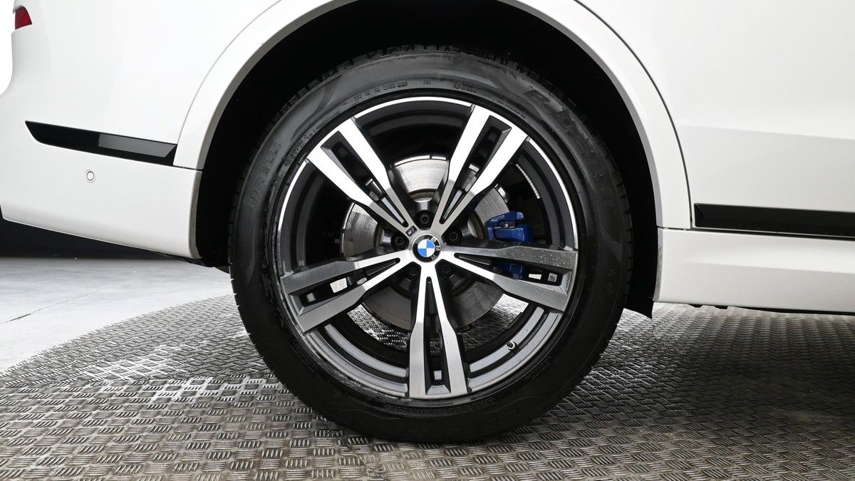 BMW X7 Image 9