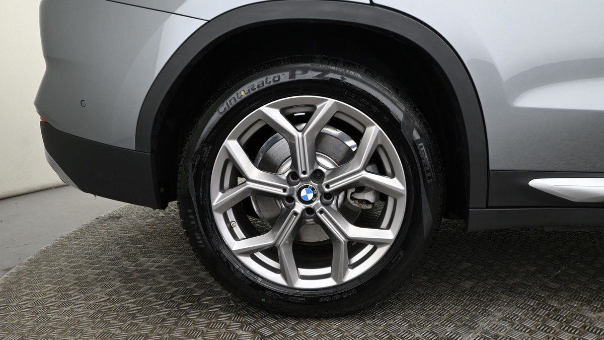 BMW X3 Image 8