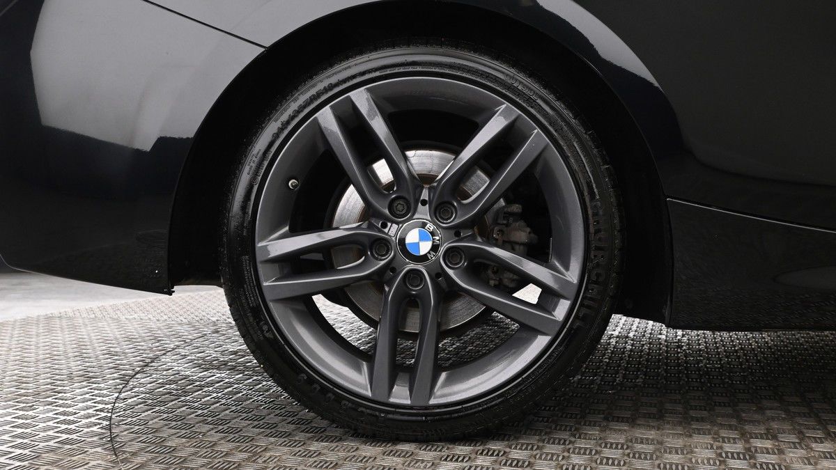 BMW 2 Series Image 9