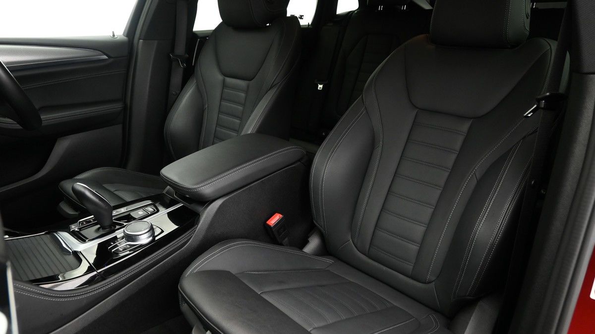 BMW X4 Image 4