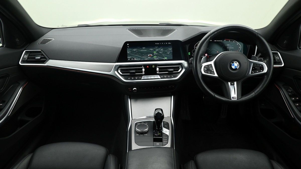 BMW 3 Series Image 13