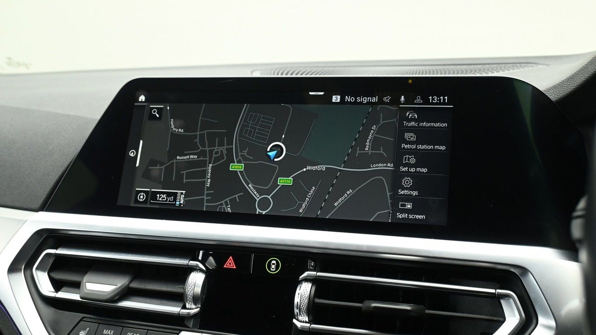 BMW 3 Series Image 11