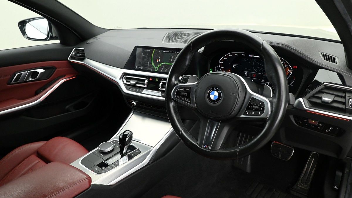 BMW 3 Series Image 3