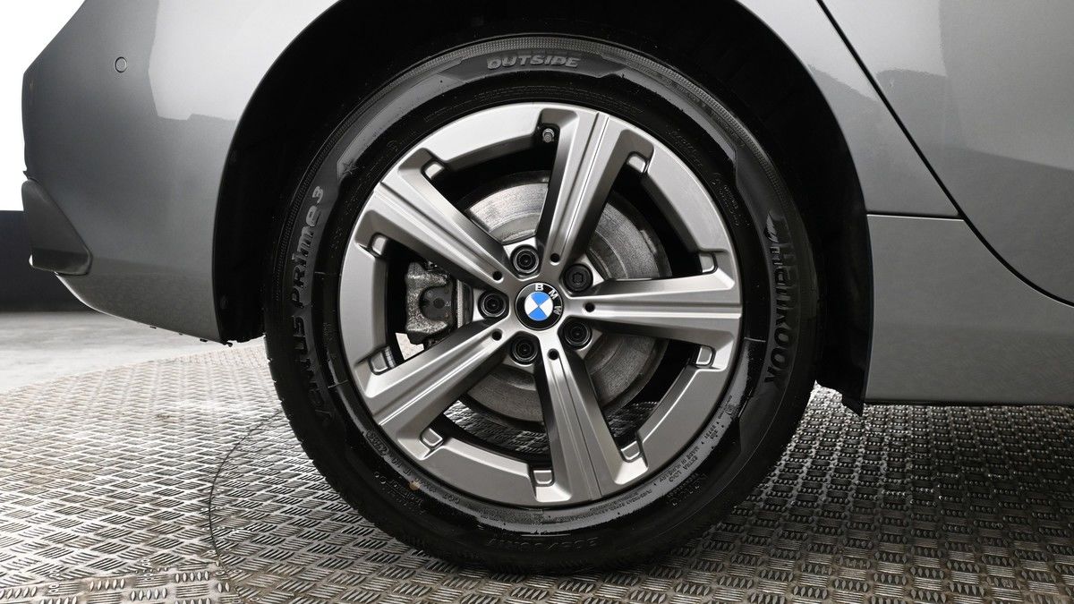 BMW 2 Series Active Tourer Image 9