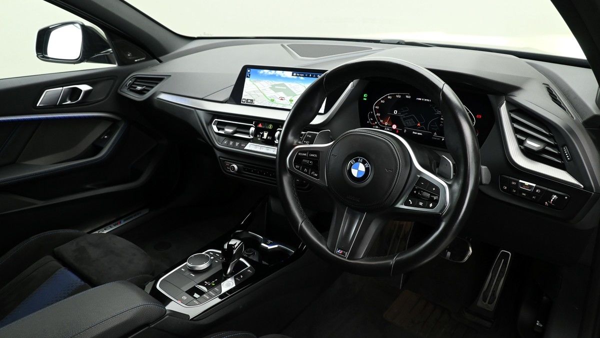 BMW 1 Series Image 3