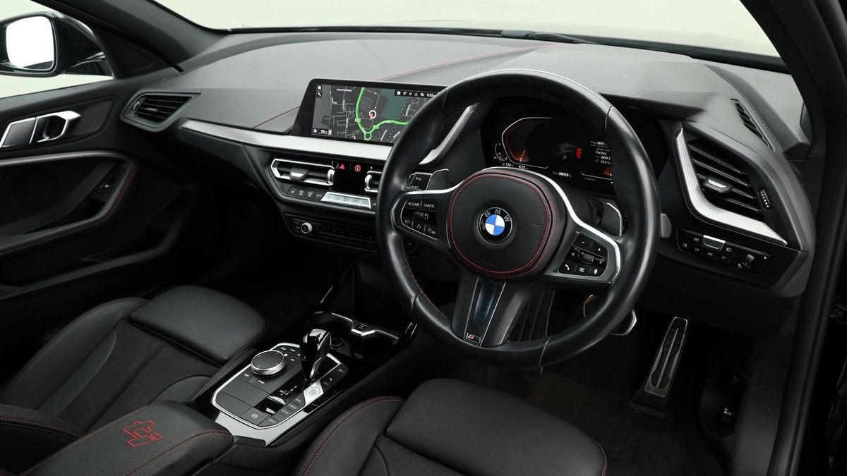 BMW 1 Series Image 2