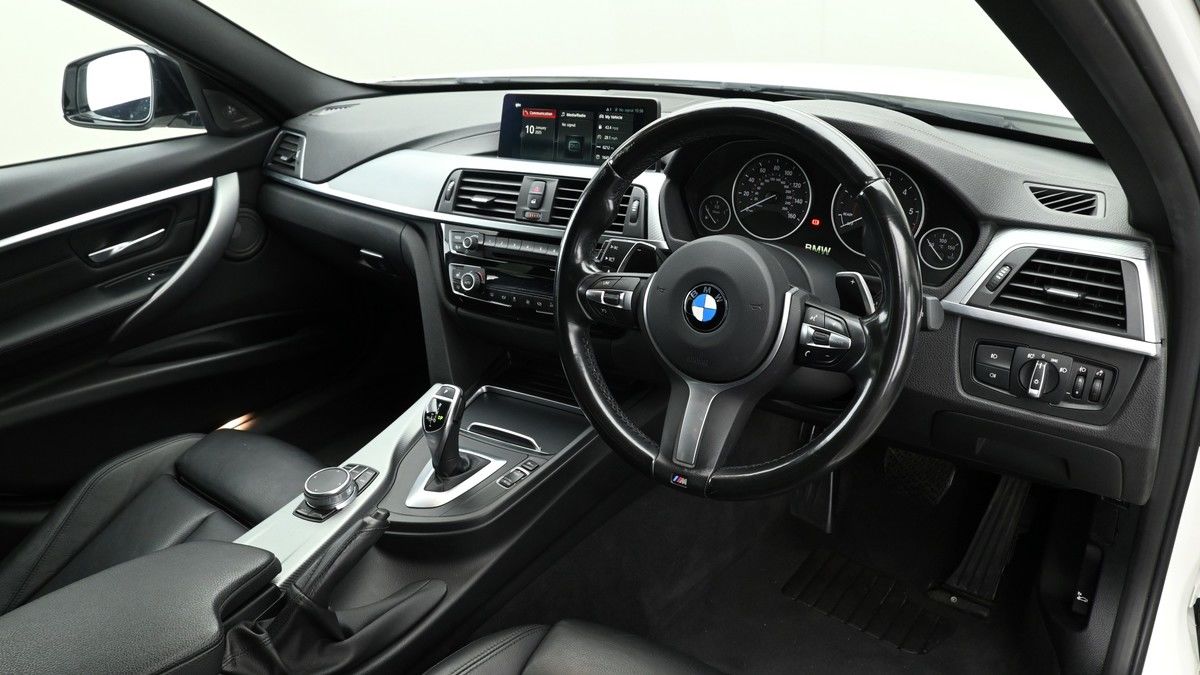 BMW 3 Series Image 3