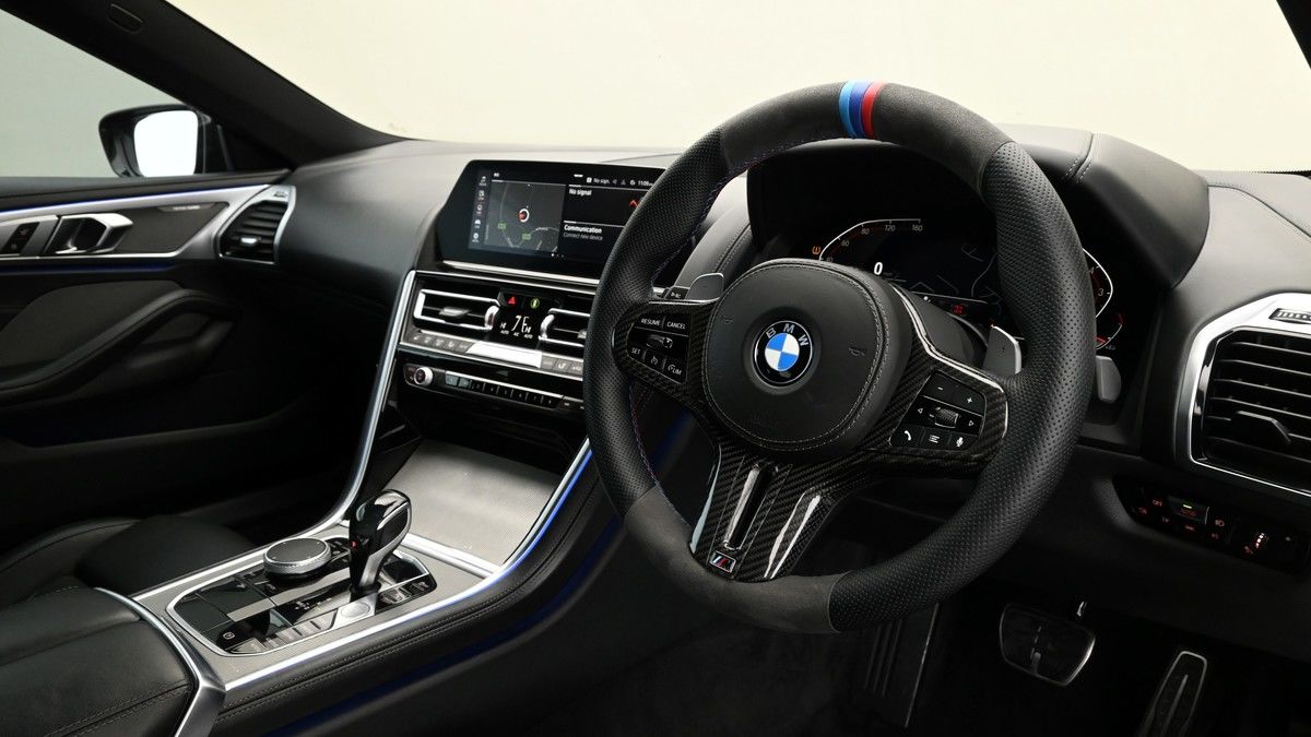 BMW 8 Series Image 3