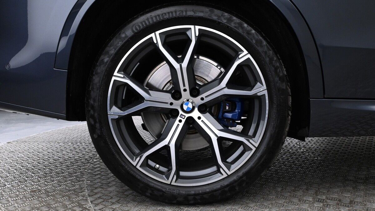 BMW X5 Image 12