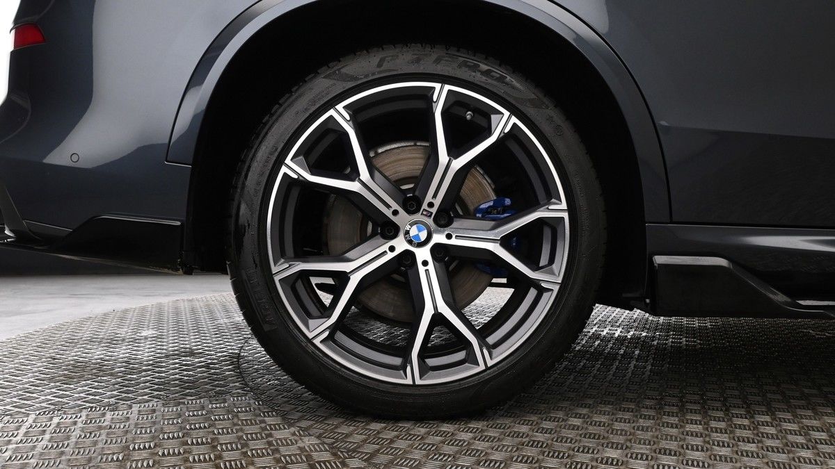 BMW X5 Image 9