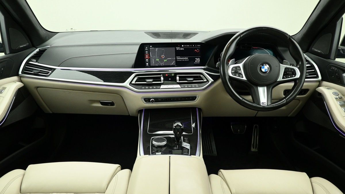 BMW X7 Image 14