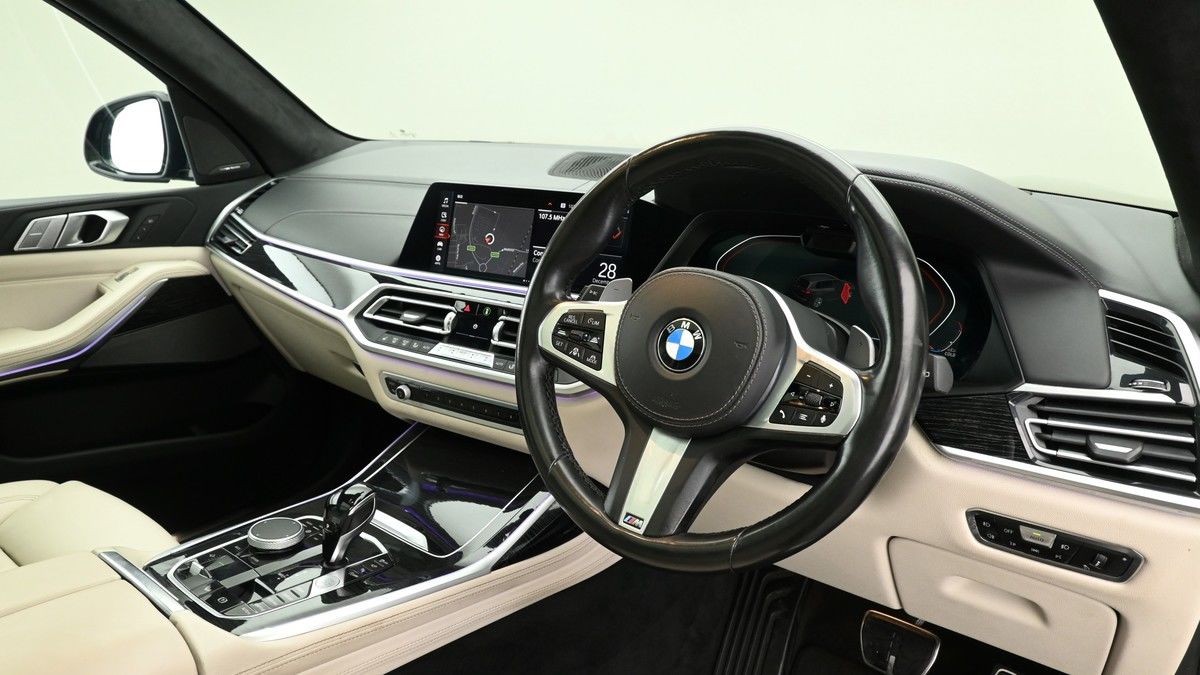 BMW X7 Image 3