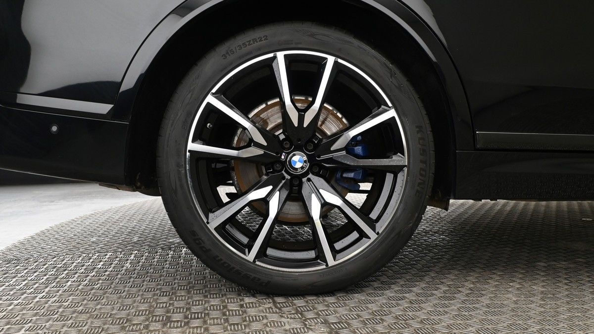 BMW X7 Image 9