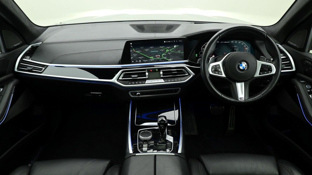 More views of BMW X7