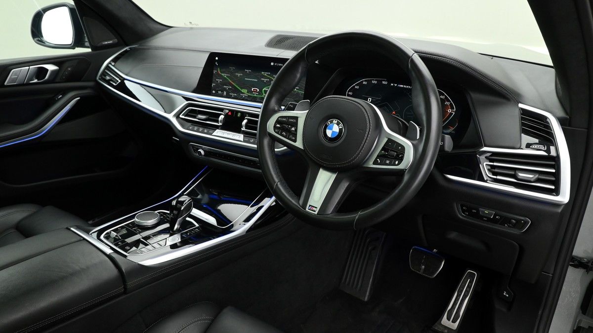 BMW X7 Image 3