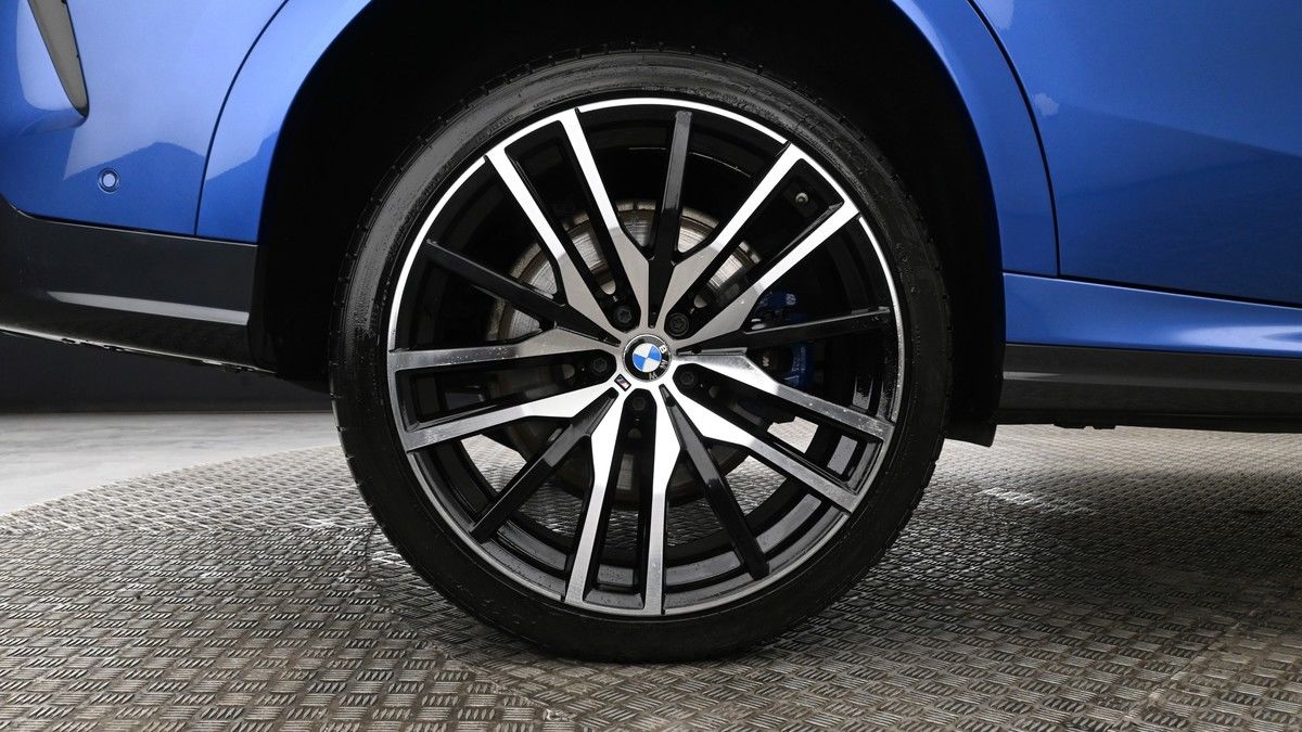 BMW X6 Image 9