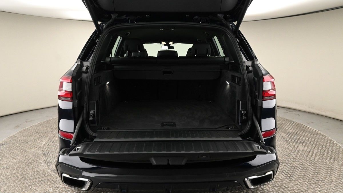 BMW X5 Image 11