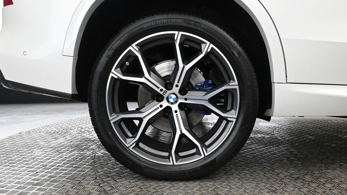 BMW X5 Image 9