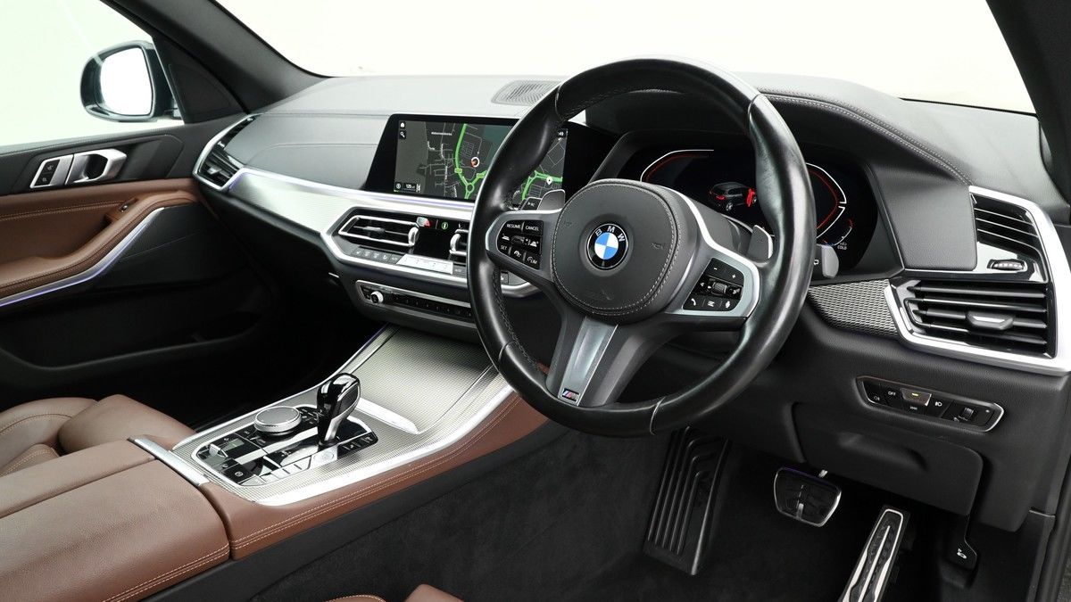 BMW X5 Image 2