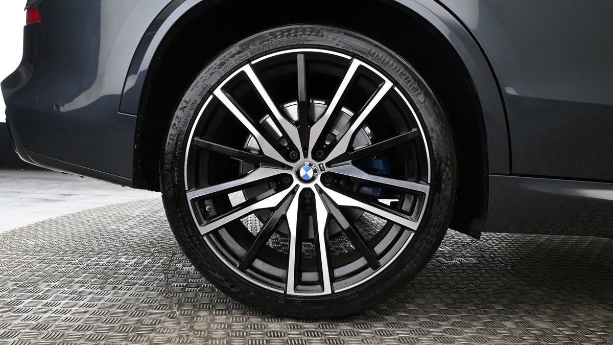 BMW X5 Image 9