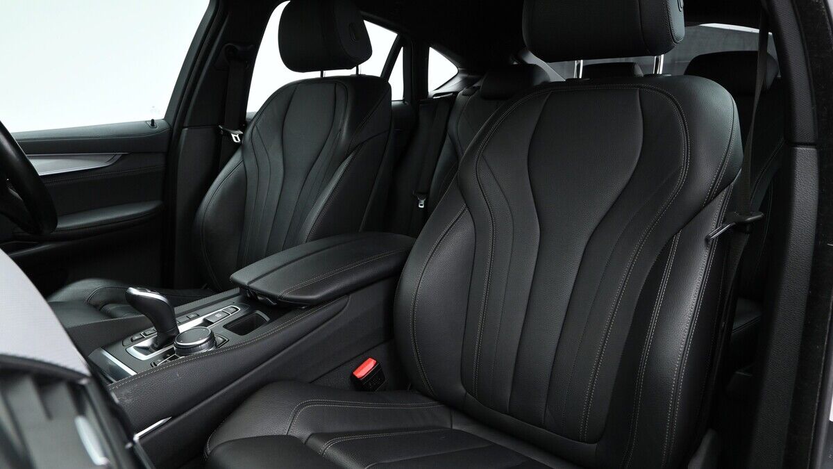 BMW X6 Image 4