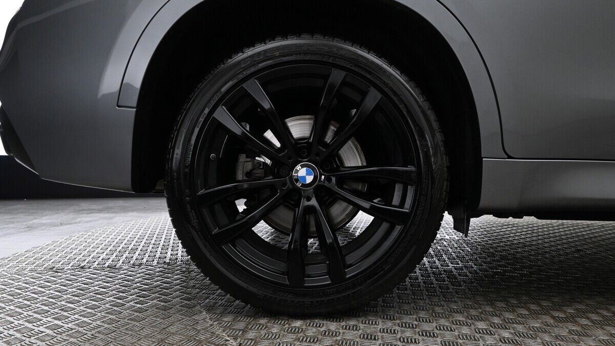 BMW X6 Image 9