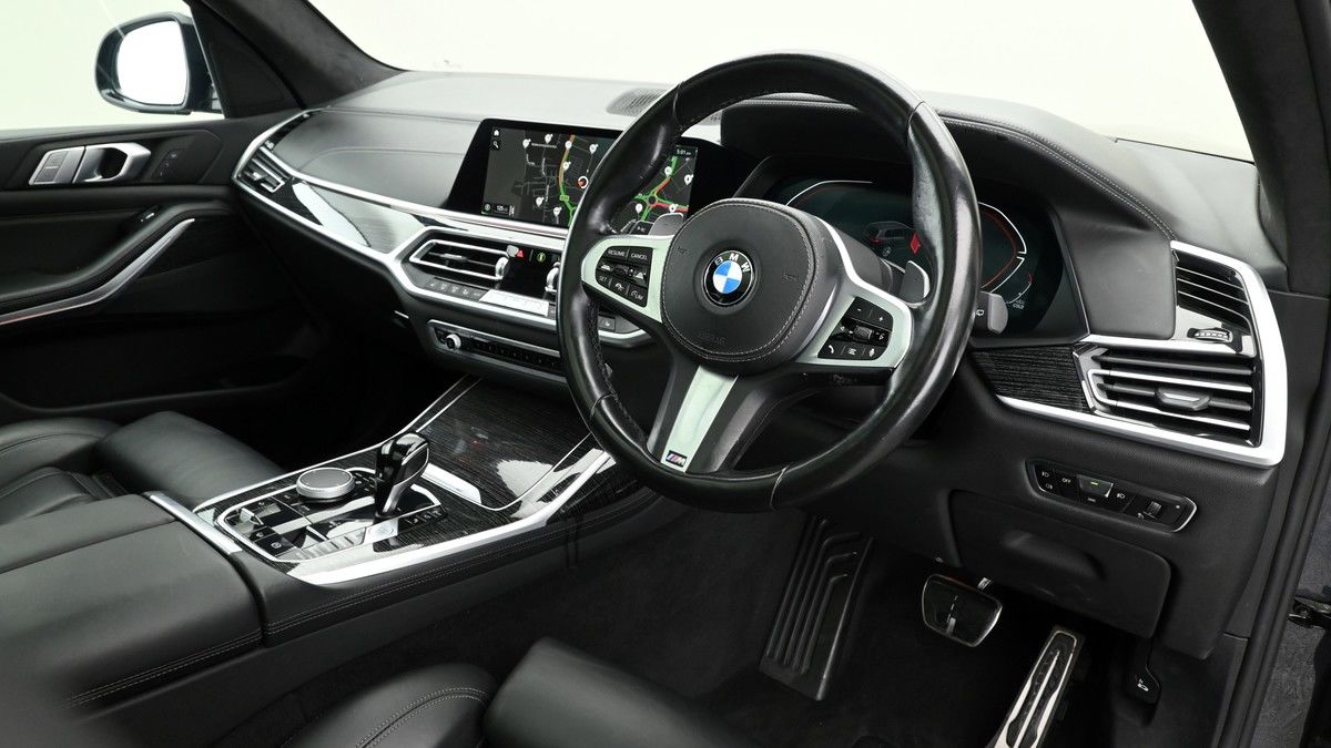 BMW X7 Image 3