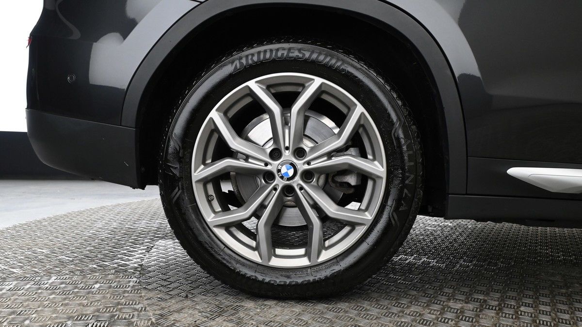 BMW X3 Image 9