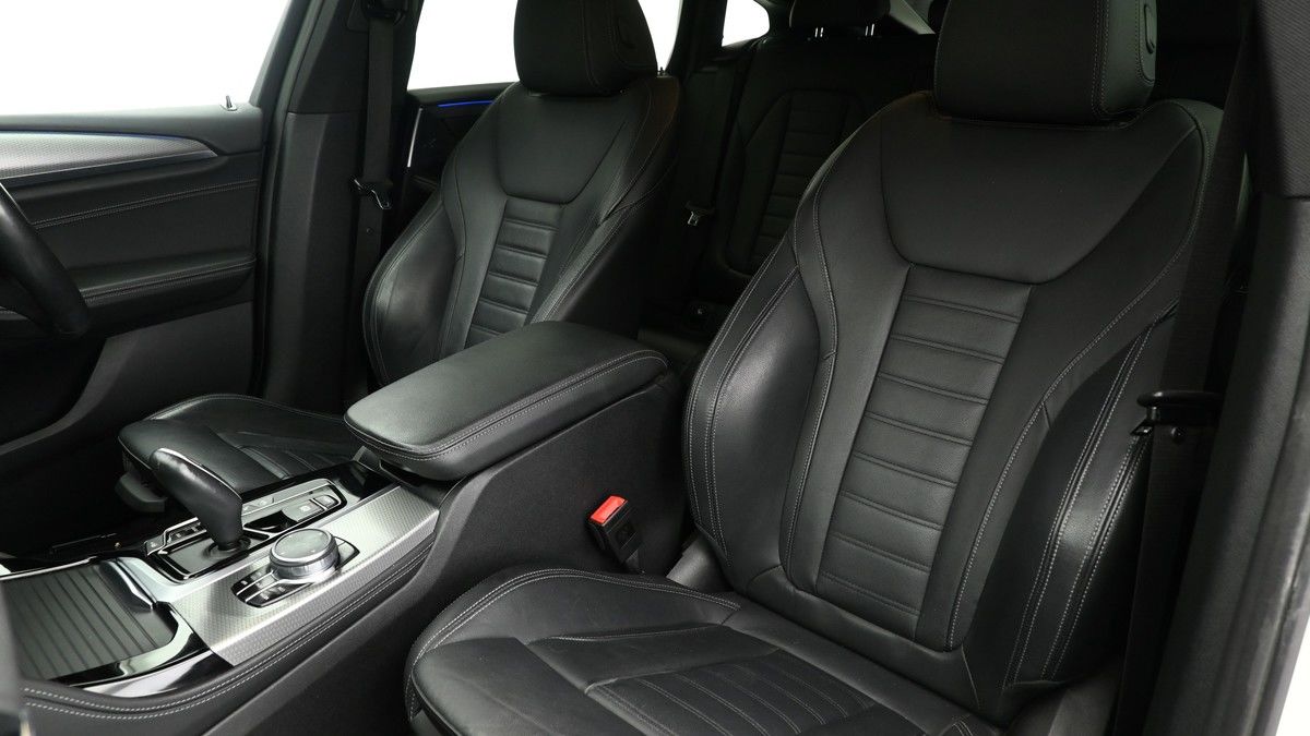 BMW X4 Image 4