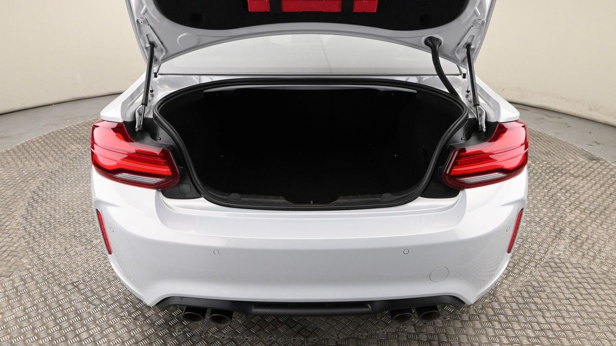 BMW M2 Image 10