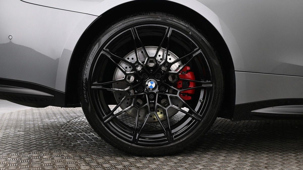 BMW M4 Image 9