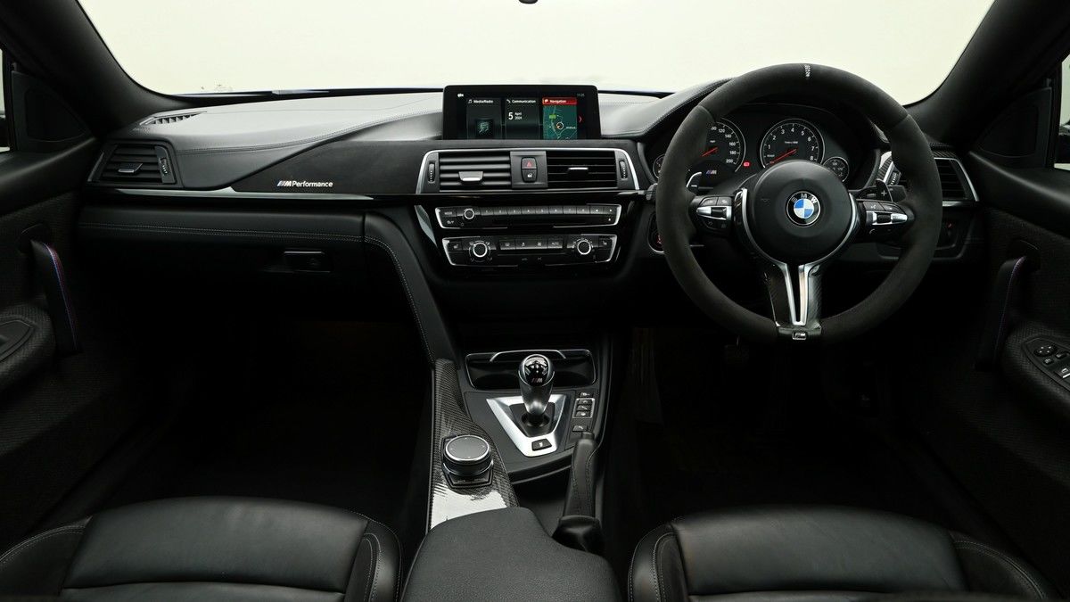 BMW M4 Image 14