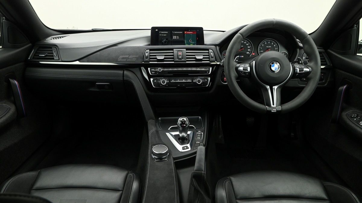 BMW M4 Image 14