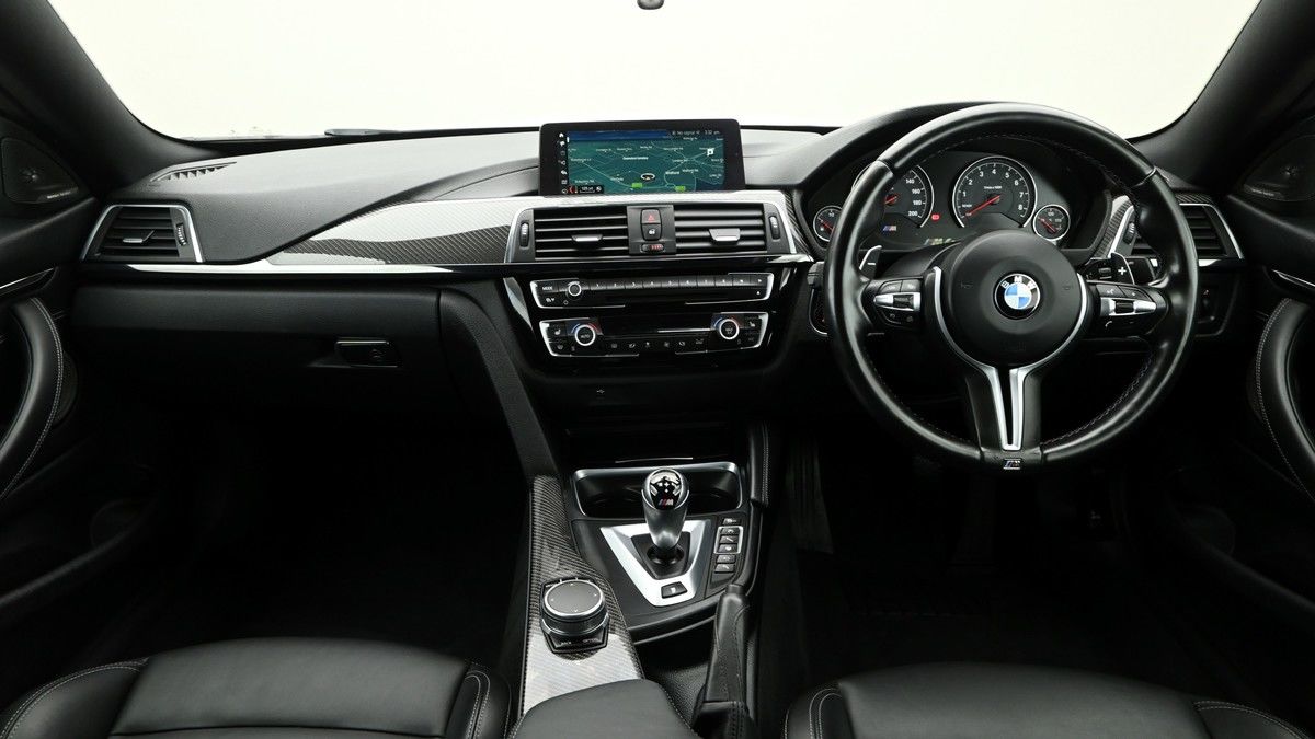 BMW M4 Image 14
