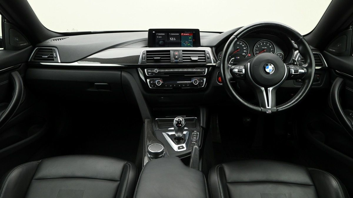 BMW M4 Image 14