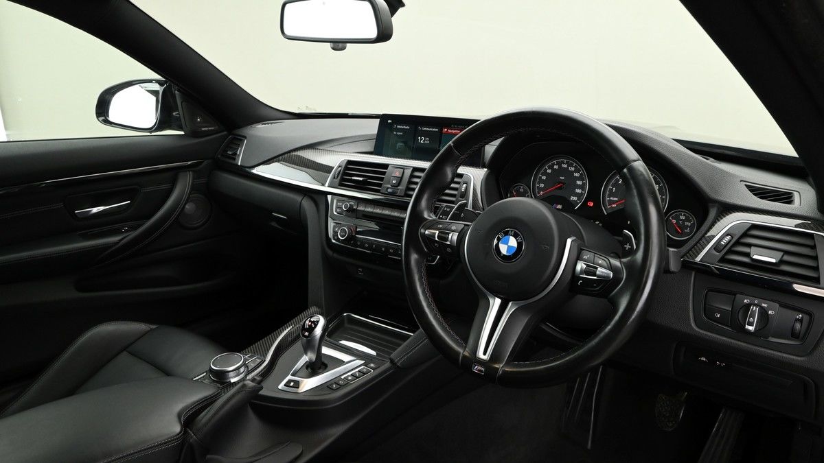 BMW M4 Image 3