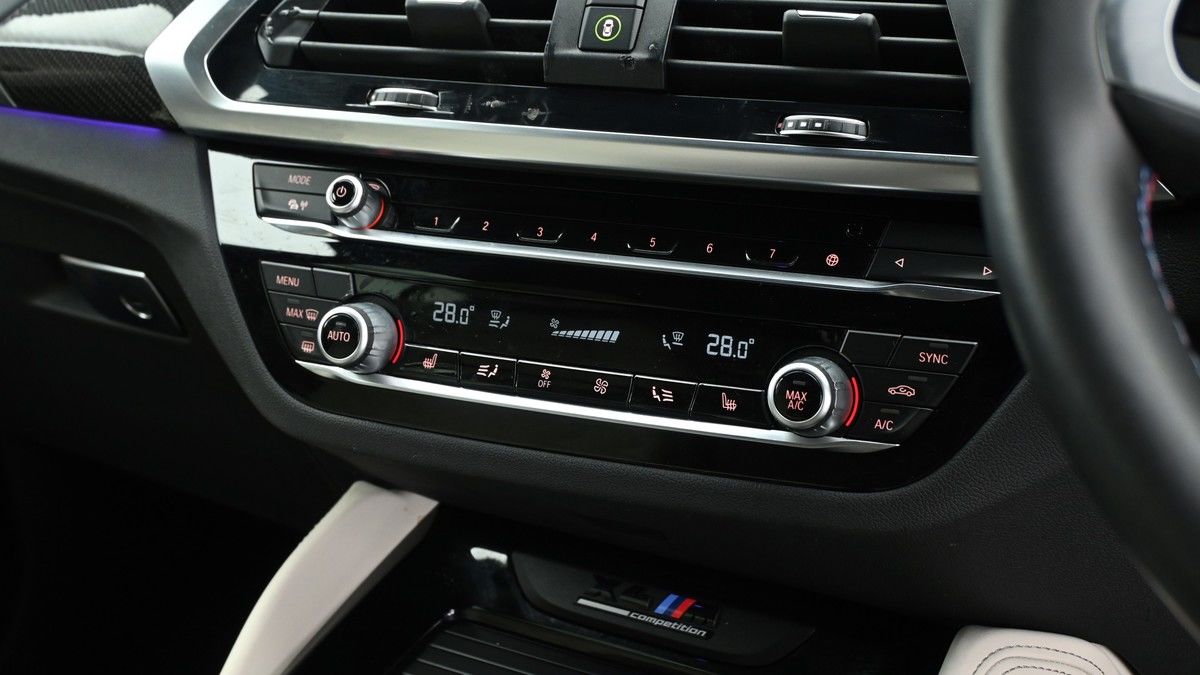 BMW X4 M Image 11