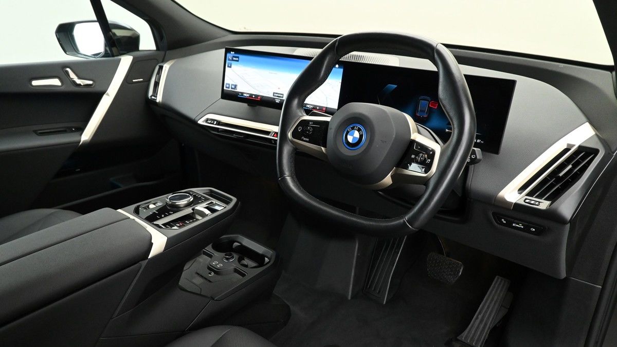 BMW iX Image 3