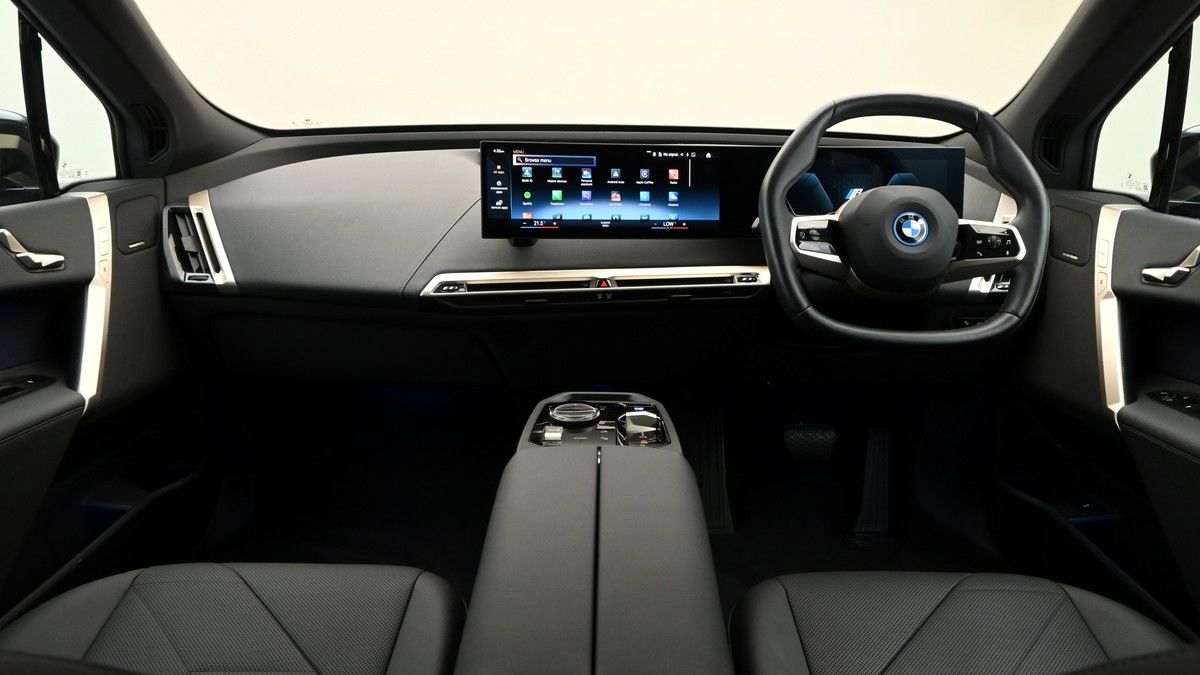 More views of BMW iX