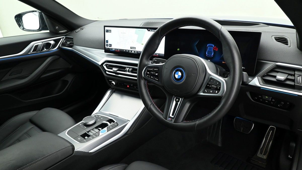 BMW i4 Image 3