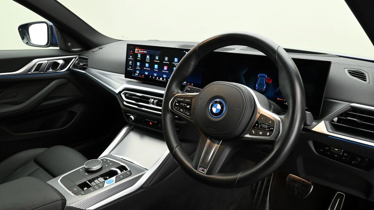 BMW i4 Image 3