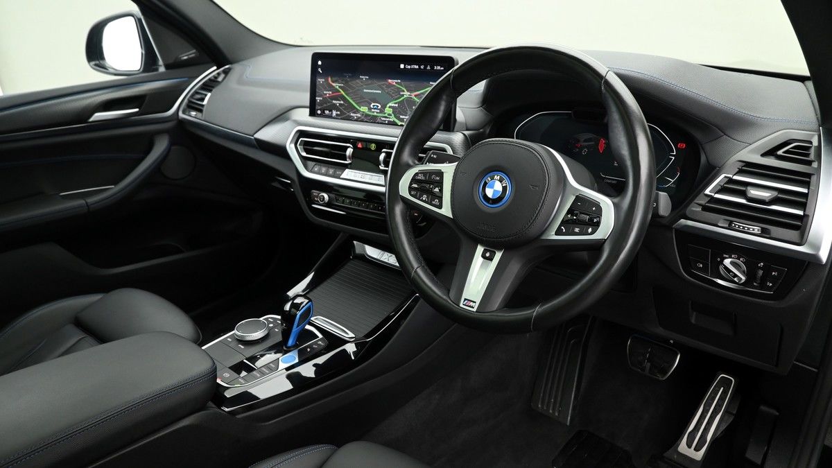 BMW iX3 Image 3