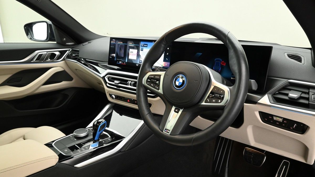 BMW i4 Image 3