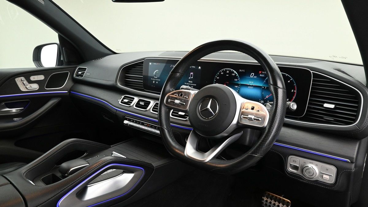 More views of Mercedes-Benz GLE