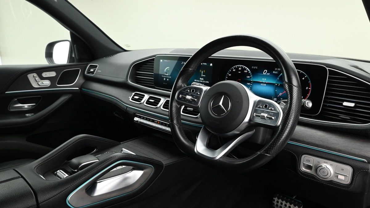 Mercedes-Benz GLE Image 3