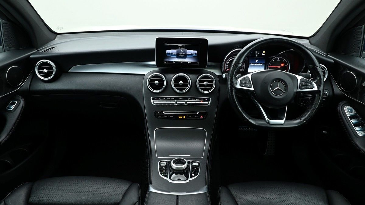 Mercedes-Benz GLC Image 14