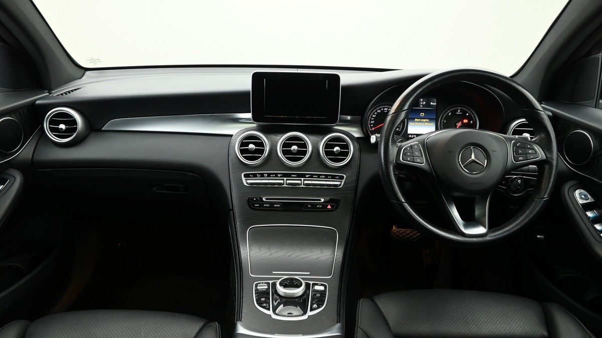 Mercedes-Benz GLC Image 14