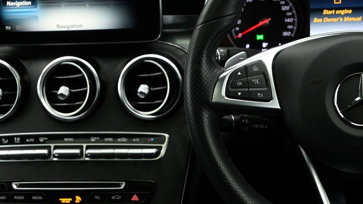 Mercedes-Benz GLC Image 15