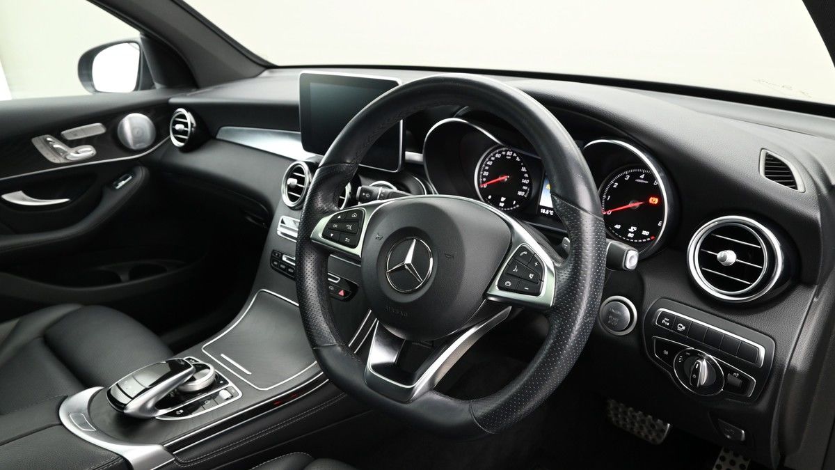 Mercedes-Benz GLC Image 3