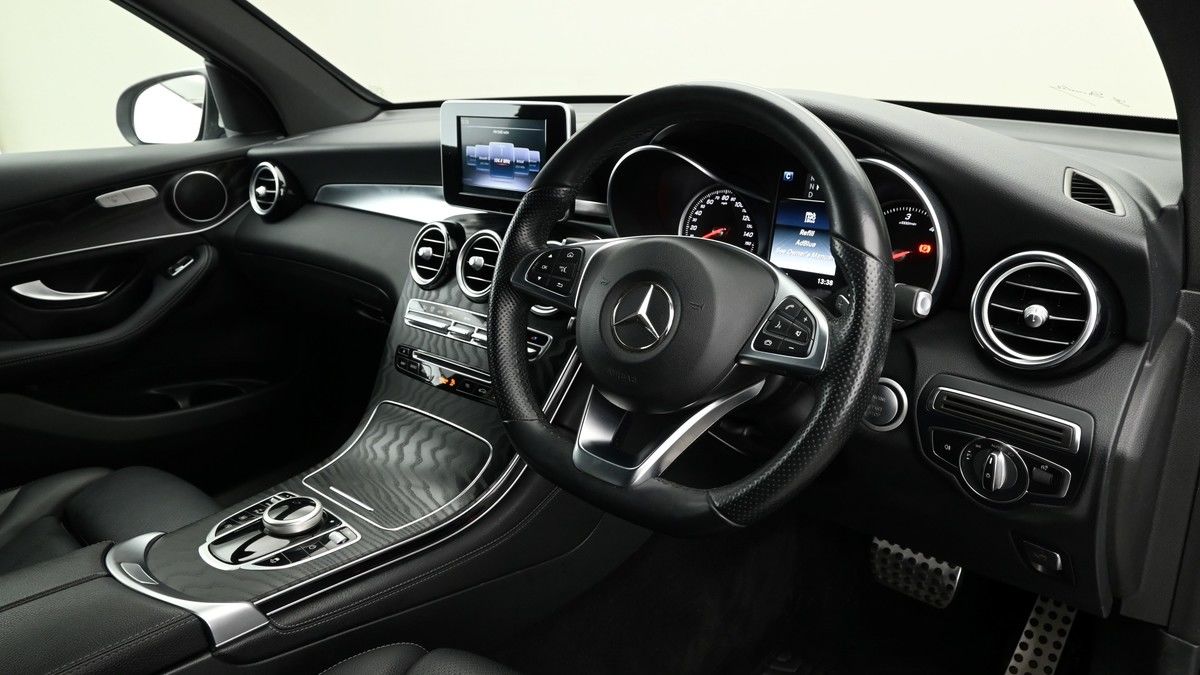 Mercedes-Benz GLC Image 3